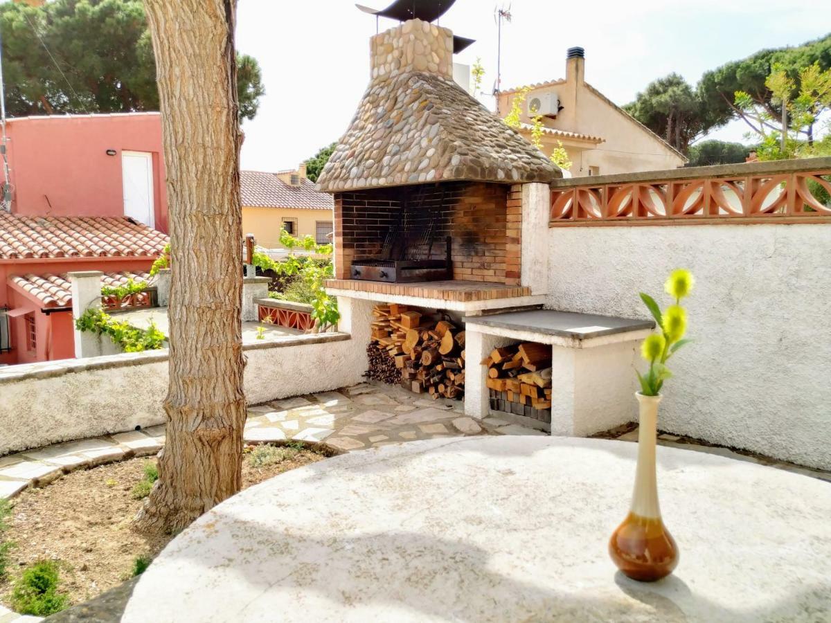 Vacay Apartamento Montgo, Agradable Jardin! En Costa Brava L'Escala! Luaran gambar